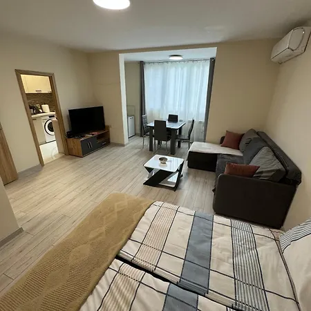 Lejlighed Refurbished In A Quiet Area *